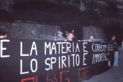 Lo striscione "Lo spirito è immortale"