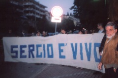 Lo striscione "Sergio è vivo"