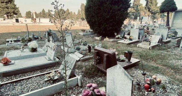 A Lodi il cimitero generale in degrado. Solo la tomba di Ramelli è sempre curata